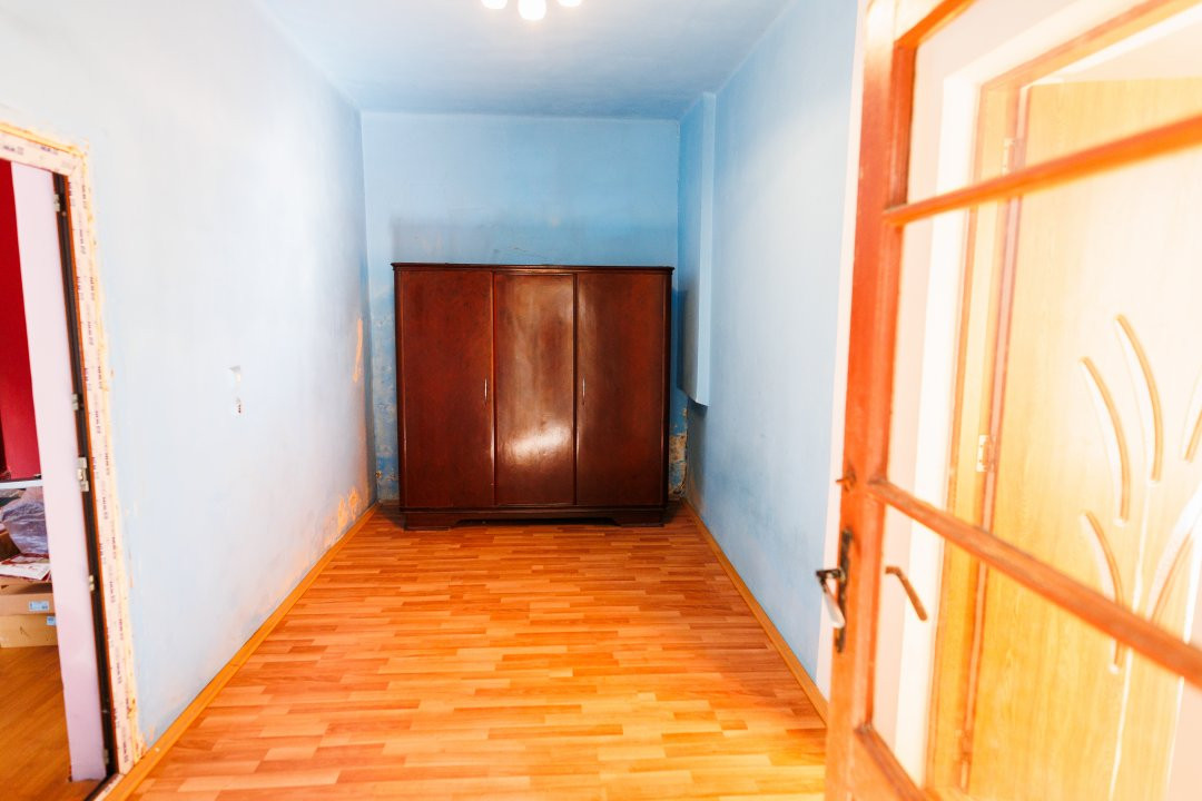 Casa de vanzare in centru pretabila policlinica 