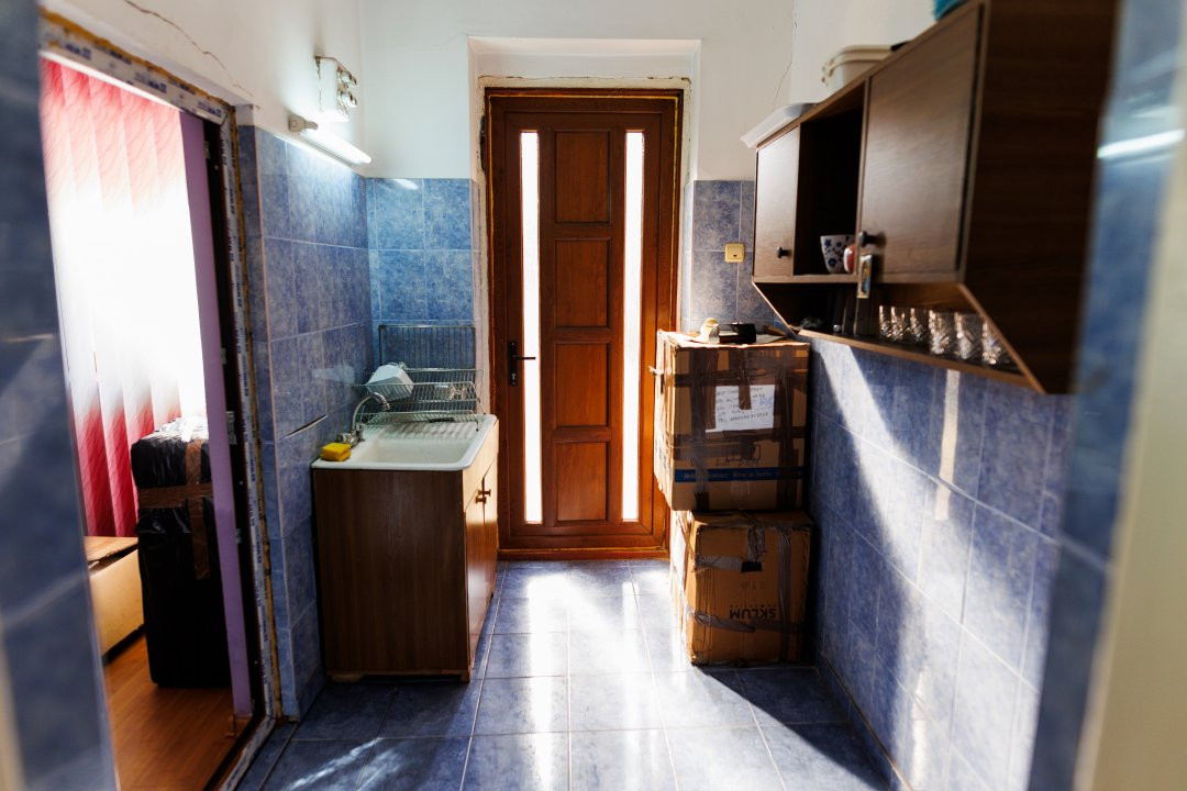 Casa de vanzare in centru pretabila policlinica 