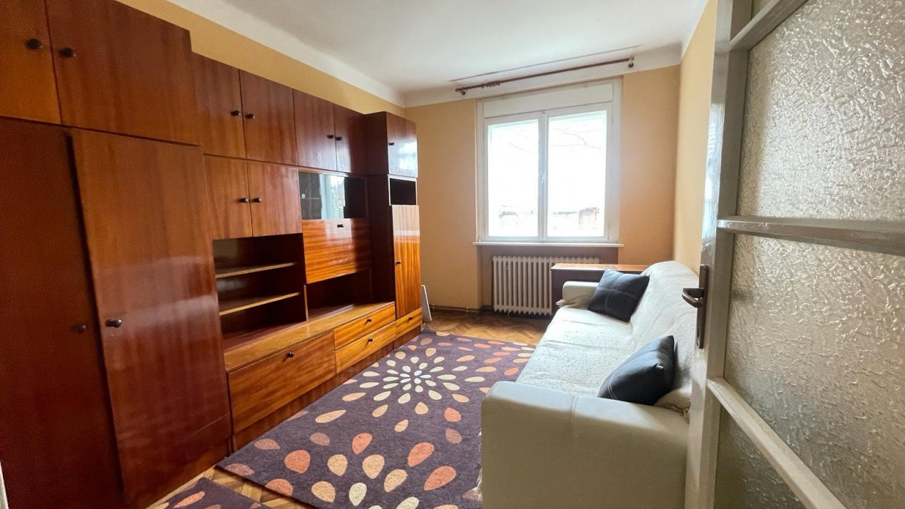 De Vânzare apartament in  Casă in zonă Centrală 