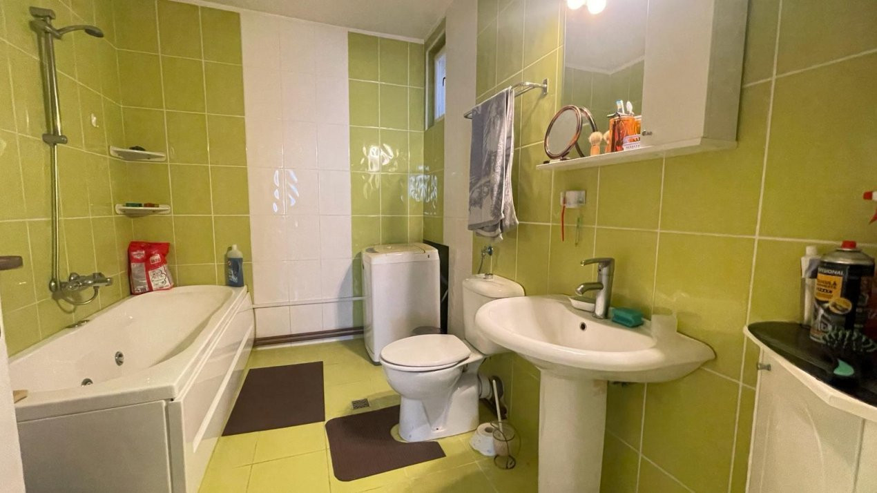 De Vânzare apartament in  Casă in zonă Centrală 