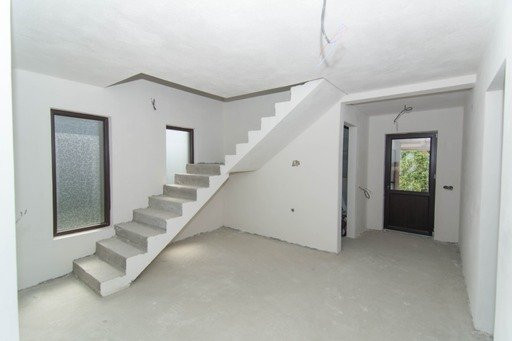 Casa la Babana la  pret de apartament cu 2 camere. Comision 0%