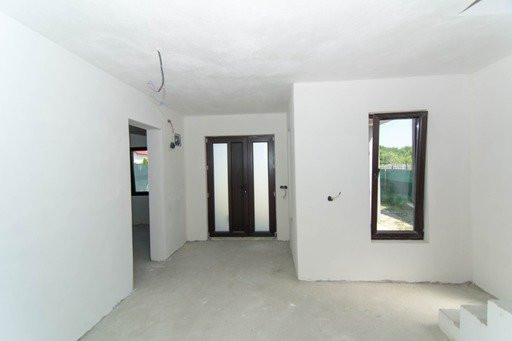 Casa la Babana la  pret de apartament cu 2 camere. Comision 0%