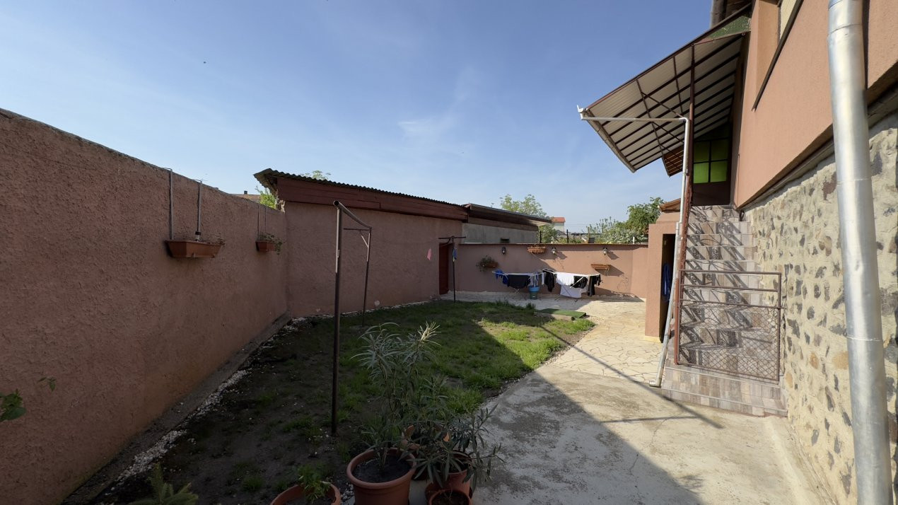 Casă Centrală P+1+M, 7 camere Str. Dr. Ștefan Vonhaz - Carei - Comision 0% 