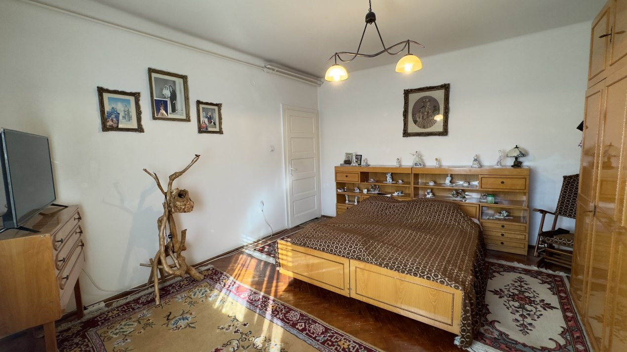 Casă Centrală P+1+M, 7 camere Str. Dr. Ștefan Vonhaz - Carei - Comision 0% 