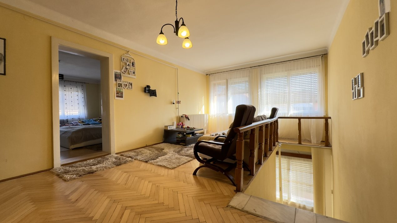 Casă Centrală P+1+M, 7 camere Str. Dr. Ștefan Vonhaz - Carei - Comision 0% 