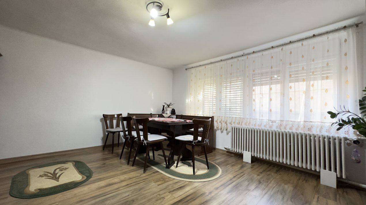 Casă Centrală P+1+M, 7 camere Str. Dr. Ștefan Vonhaz - Carei - Comision 0% 