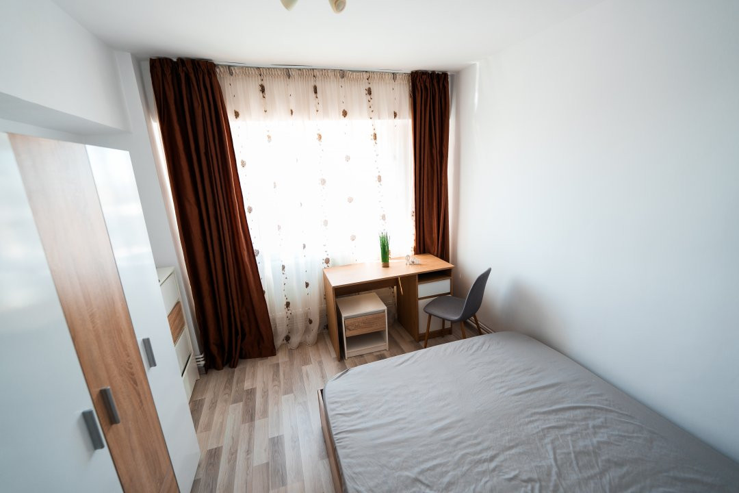 Apartament renovat de inchiriat 2 camere Rovine