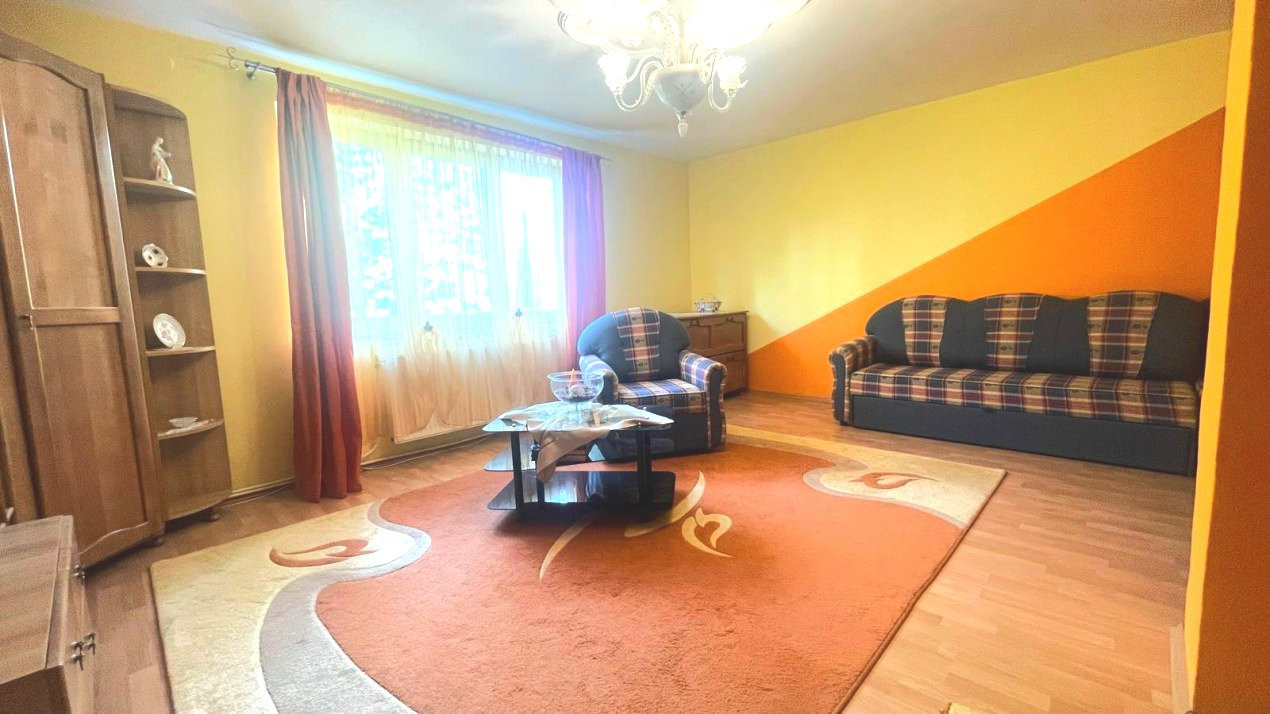 Casa de vânzare în Micro 17