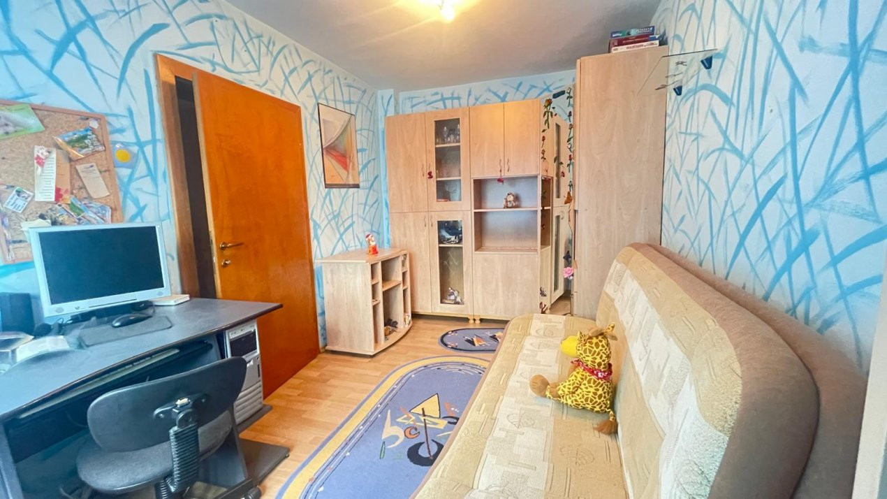 Casa de vânzare în Micro 17