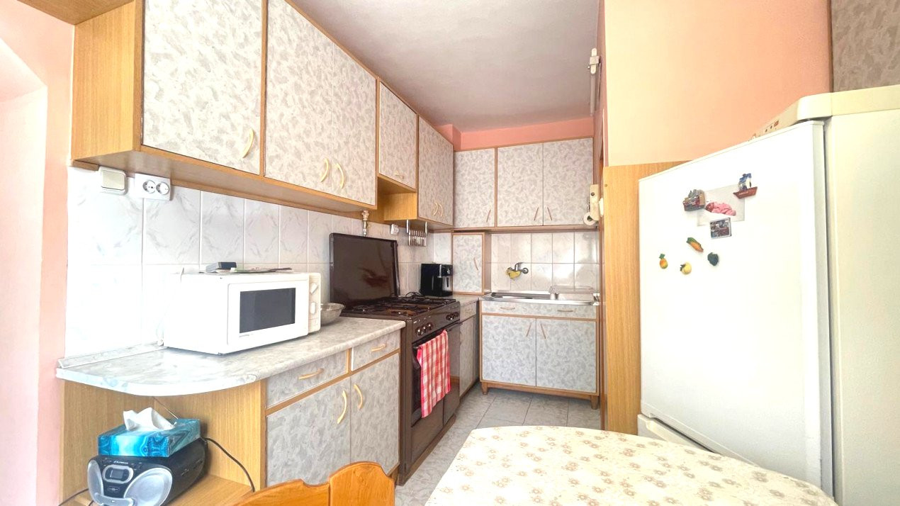 Casa de vânzare în Micro 17