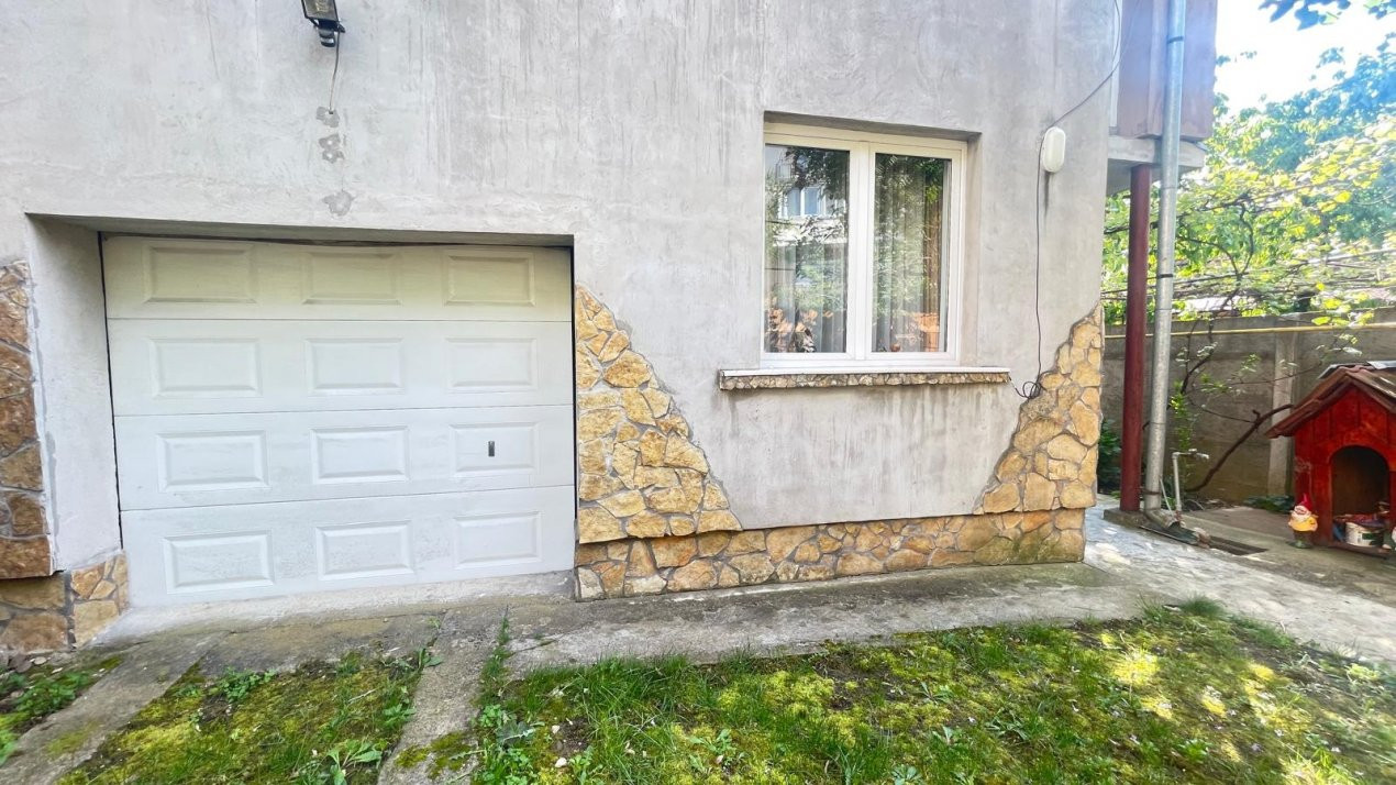 Casa de vânzare în Micro 17
