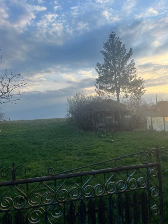 Teren intravilan Oarja, 2100 mp, toate utilitatile