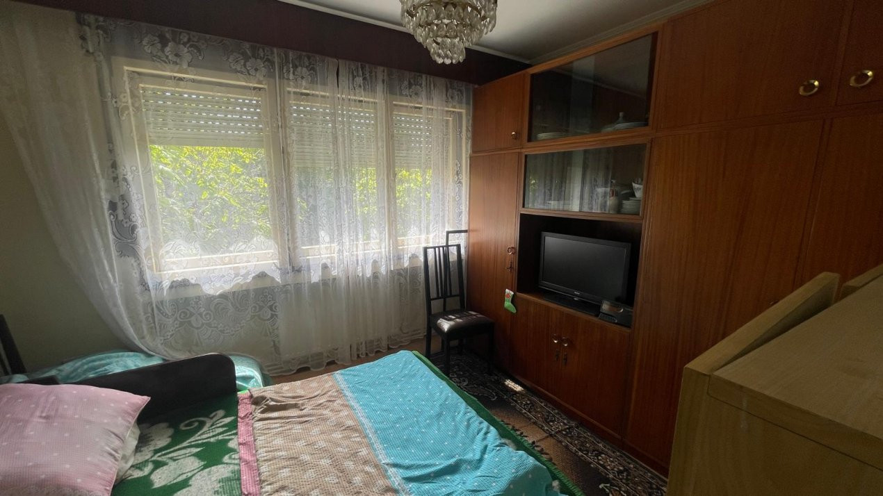 De vânzare Apartament 3 camere Careiului