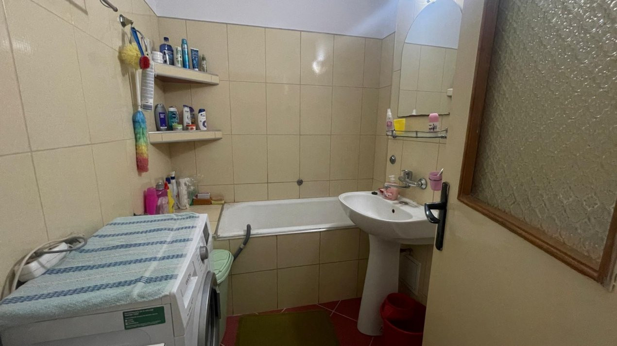 De vânzare Apartament 3 camere Careiului