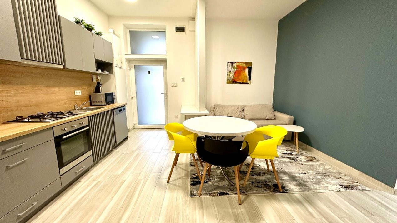 De Închiriat Apartament  Semicentral
