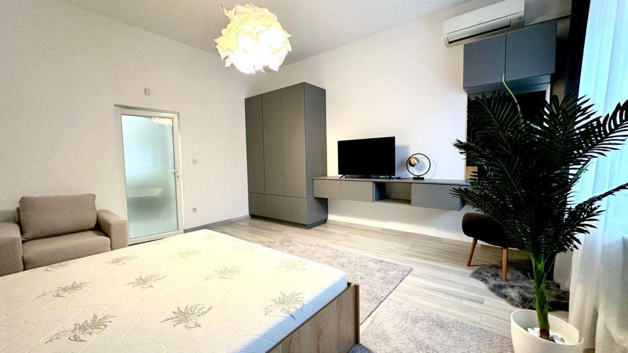De Închiriat Apartament  Semicentral