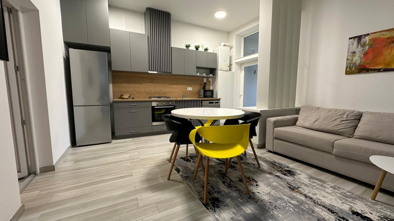 De Închiriat Apartament  Semicentral