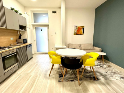 De Închiriat Apartament  Semicentral