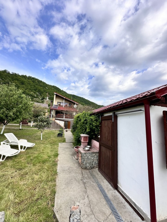 Casa de vacanta sau rezidentiala-cu iesire la Dunare