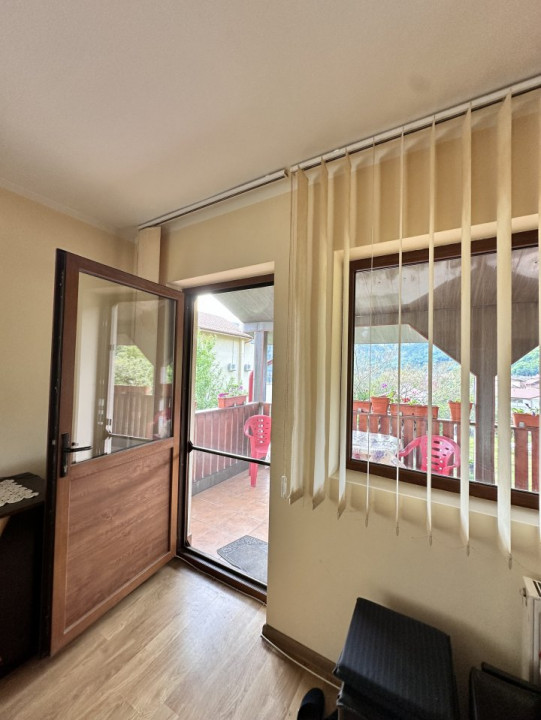 Casa de vacanta sau rezidentiala-cu iesire la Dunare