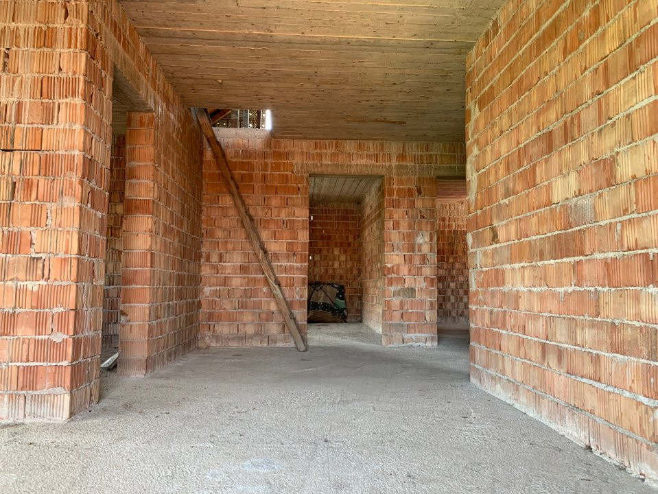  Casa situata CENTRAL de vanzare in Negresti Oas