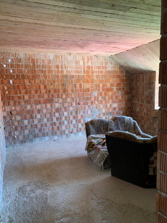  Casa situata CENTRAL de vanzare in Negresti Oas