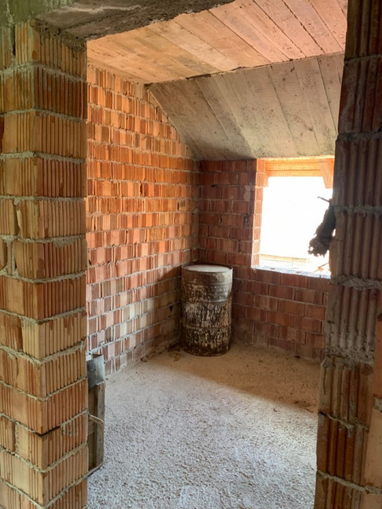 Casa situata CENTRAL de vanzare in Negresti Oas