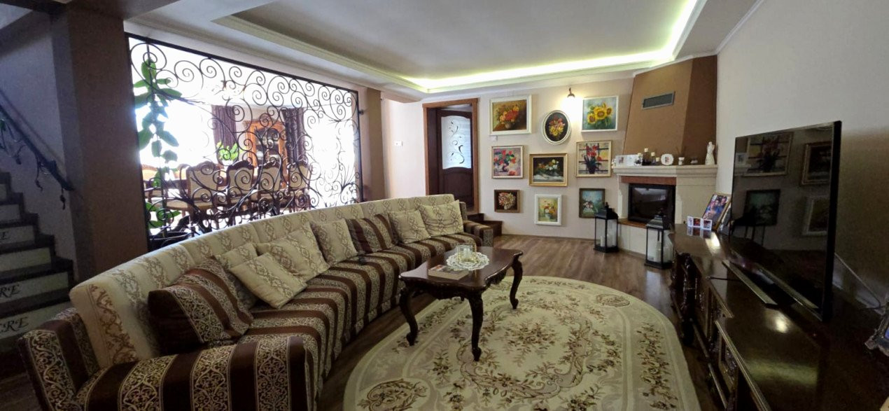 Casaă modernă 4 camere , COMISION 0%