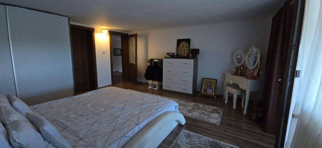 Casaă modernă 4 camere , COMISION 0%