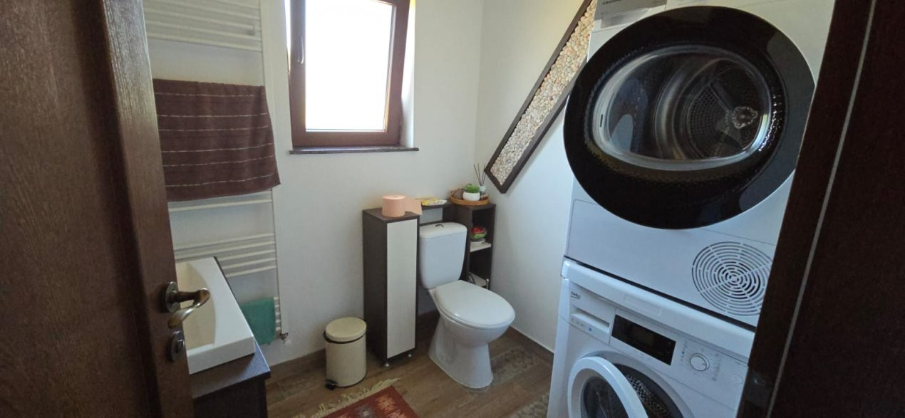 Casaă modernă 4 camere , COMISION 0%