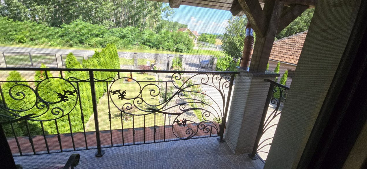 Casaă modernă 4 camere , COMISION 0%