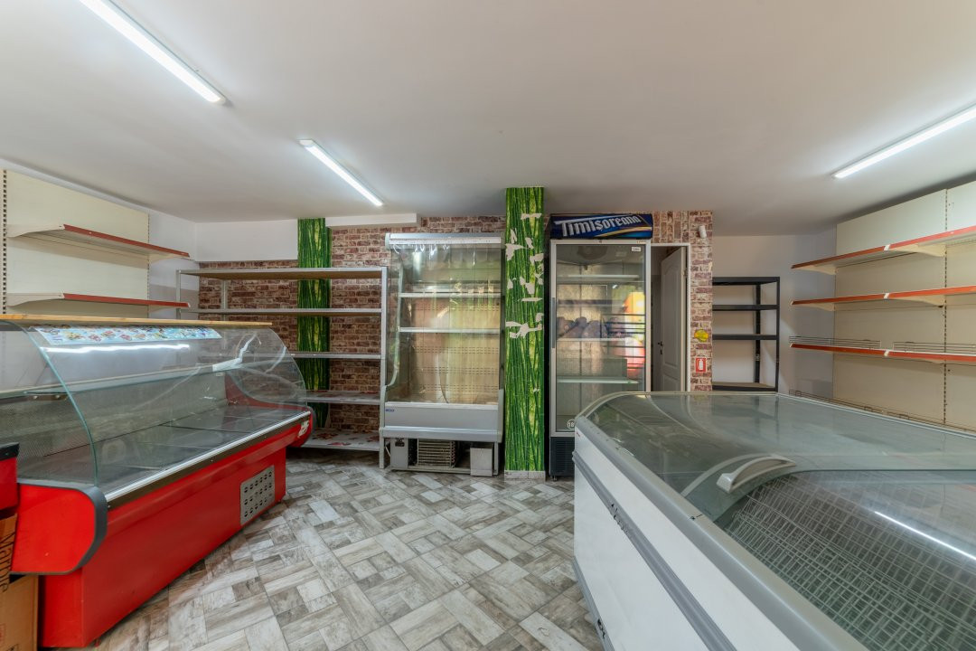 Casa spatioasa 318 mp utili+Spatiu Comercial zona Stefanesti Arges!