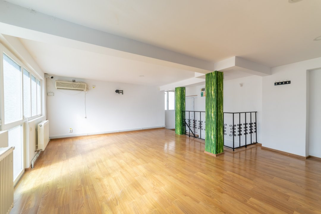 Casa spatioasa 318 mp utili+Spatiu Comercial zona Stefanesti Arges!