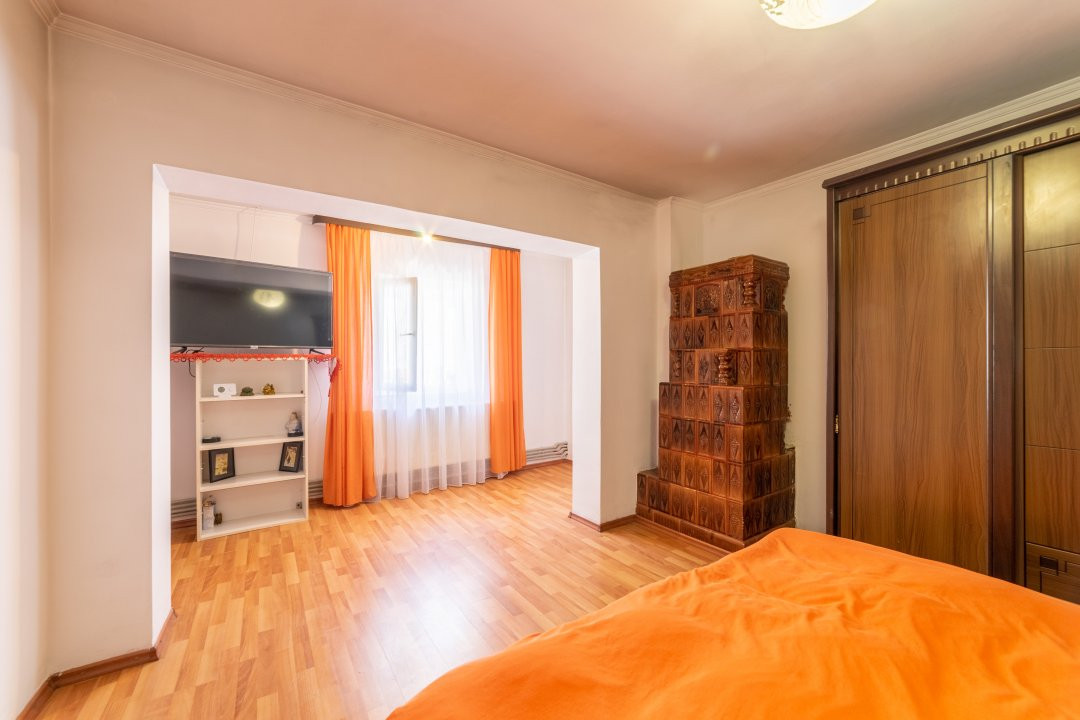 Casa spatioasa 318 mp utili+Spatiu Comercial zona Stefanesti Arges!