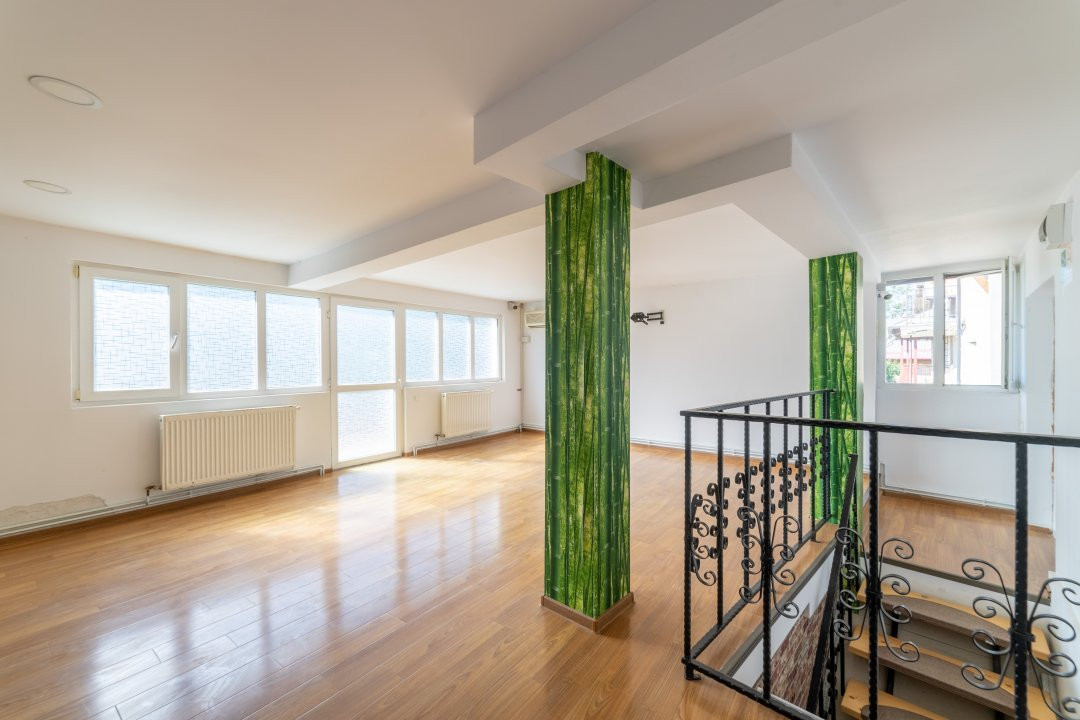 Casa spatioasa 318 mp utili+Spatiu Comercial zona Stefanesti Arges!