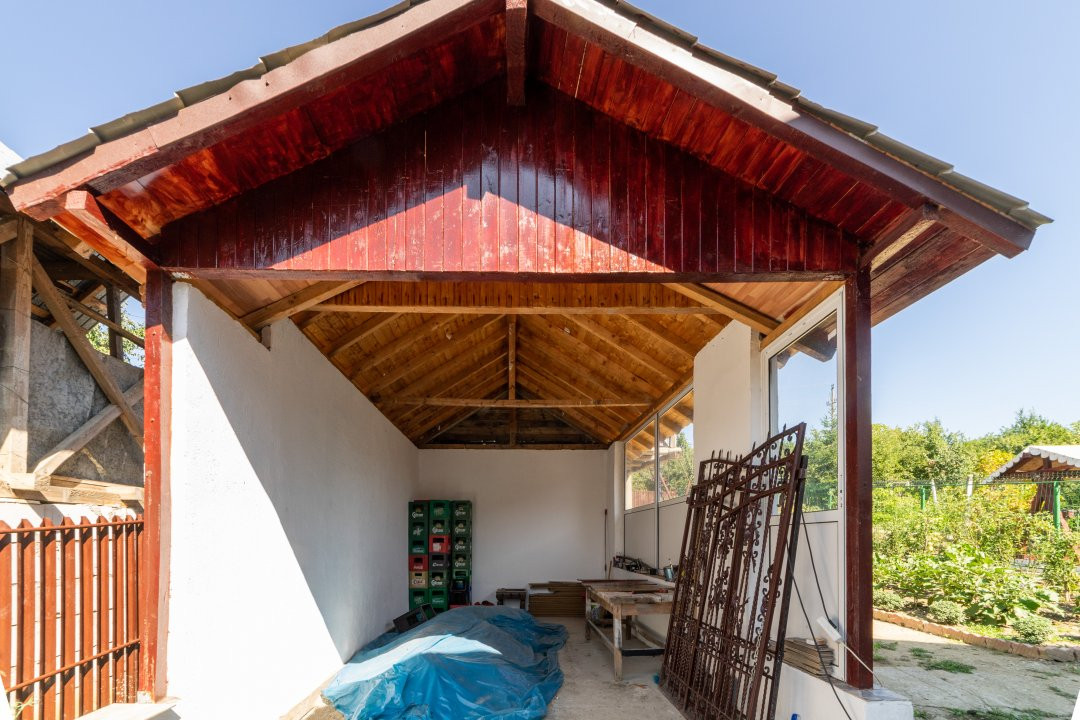 Casa spatioasa 318 mp utili+Spatiu Comercial zona Stefanesti Arges!