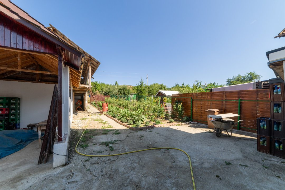 Casa spatioasa 318 mp utili+Spatiu Comercial zona Stefanesti Arges!