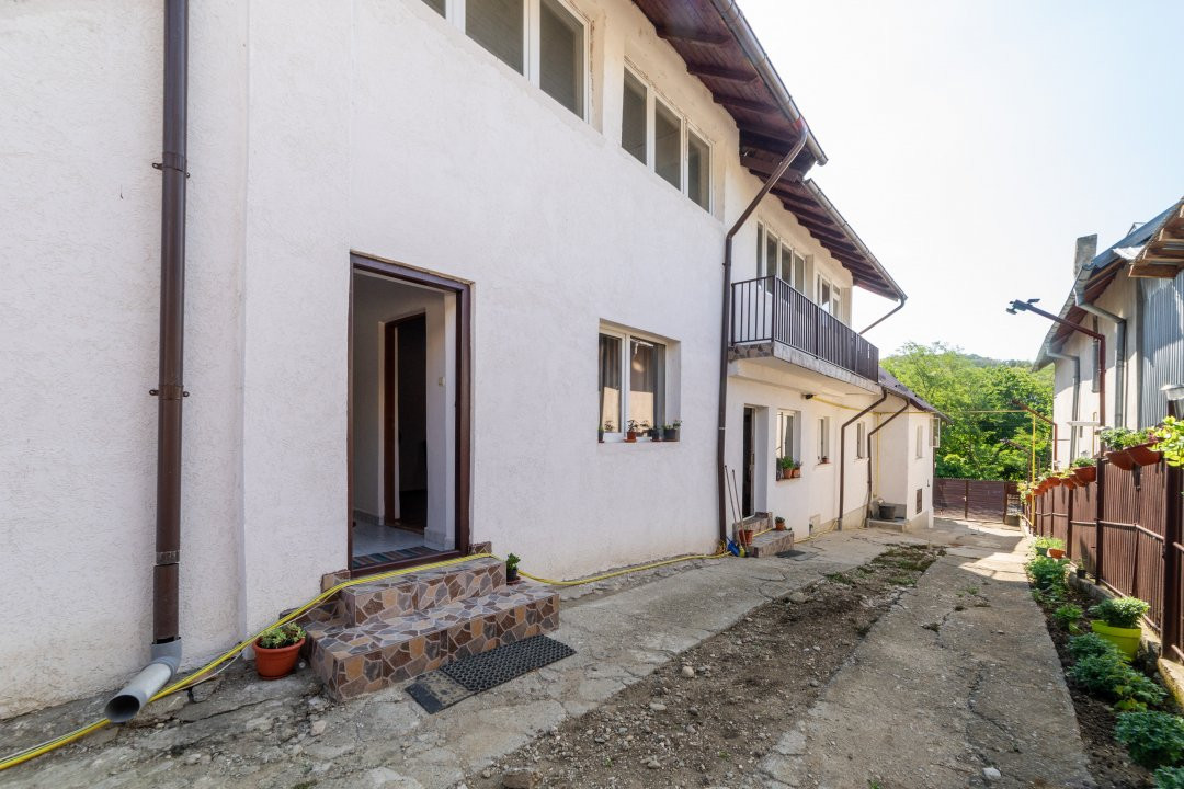 Casa spatioasa 318 mp utili+Spatiu Comercial zona Stefanesti Arges!