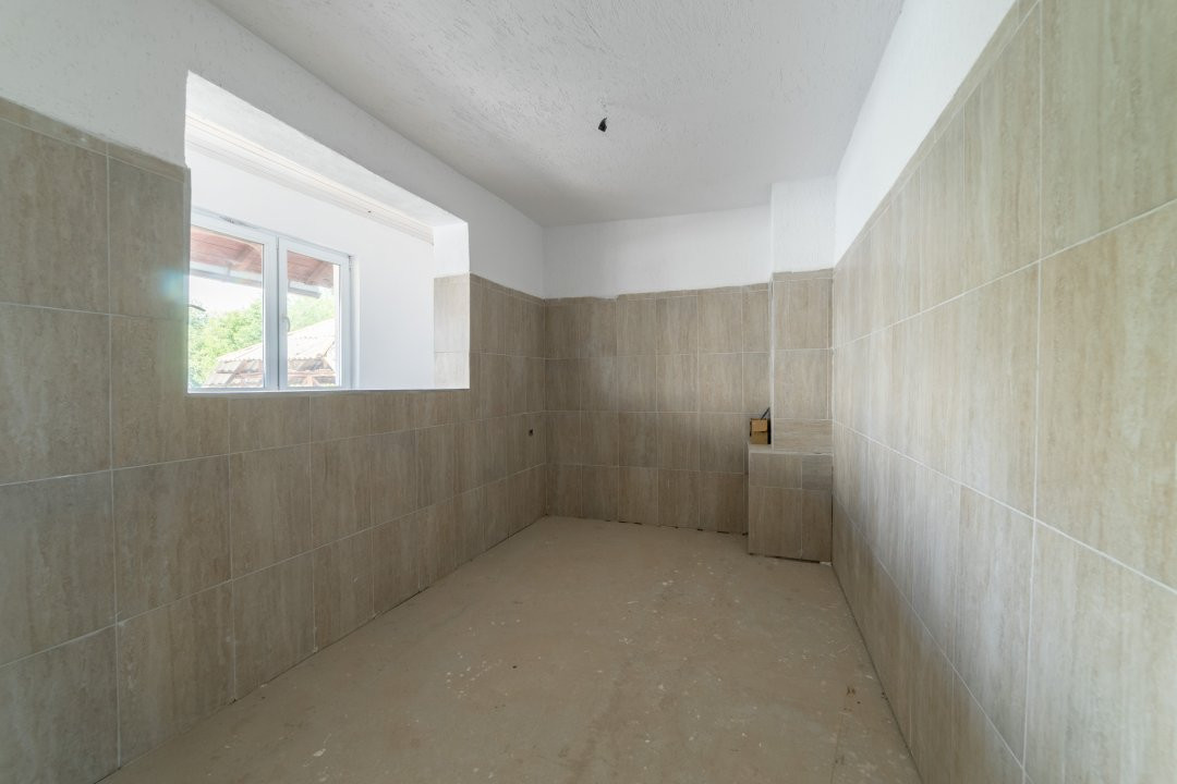 Casa spatioasa 318 mp utili+Spatiu Comercial zona Stefanesti Arges!