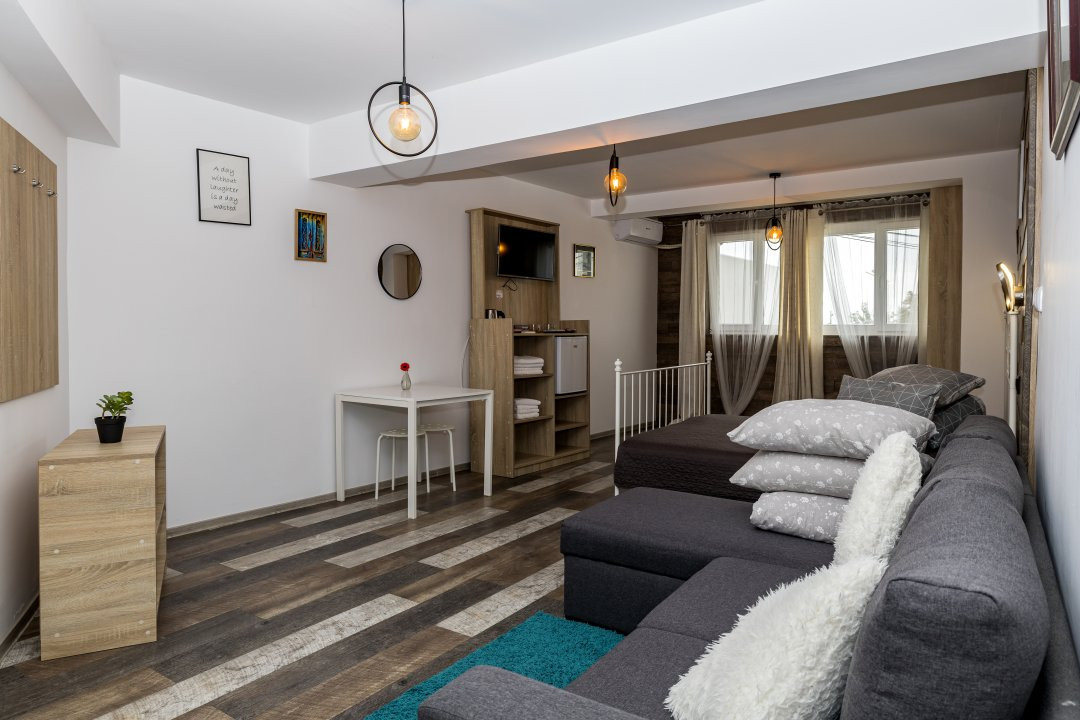 Afacere complexa: motel, camping, piscina, lacuri pentru pescuit, terase-parcare