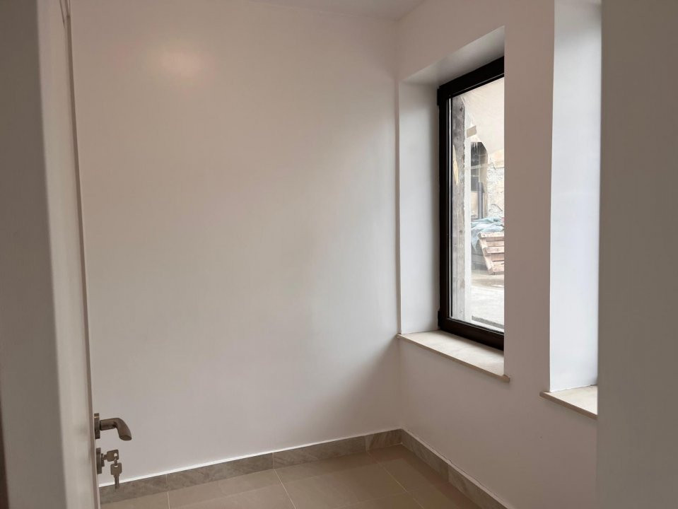 Afacerea ta merita locatia perfecta–spatiu stradal, modern in Bucovat