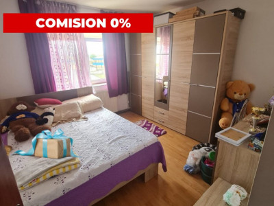 Vând apartament spațios cu 3 camere, zona 1 Mai, Târgu Jiu 