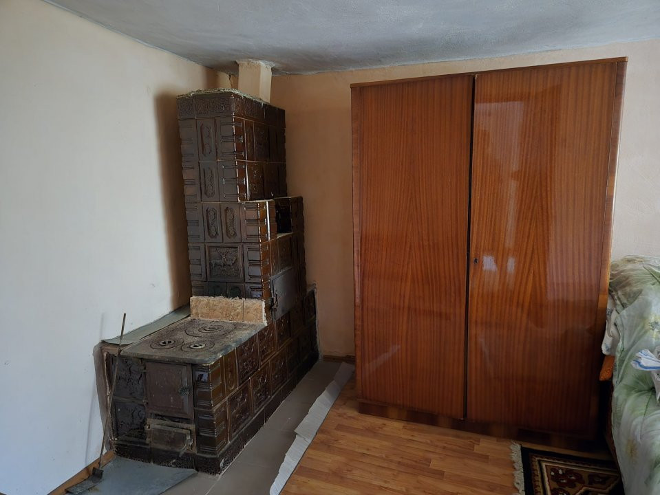 Casă de vânzare la 12 km de Târgu Jiu
