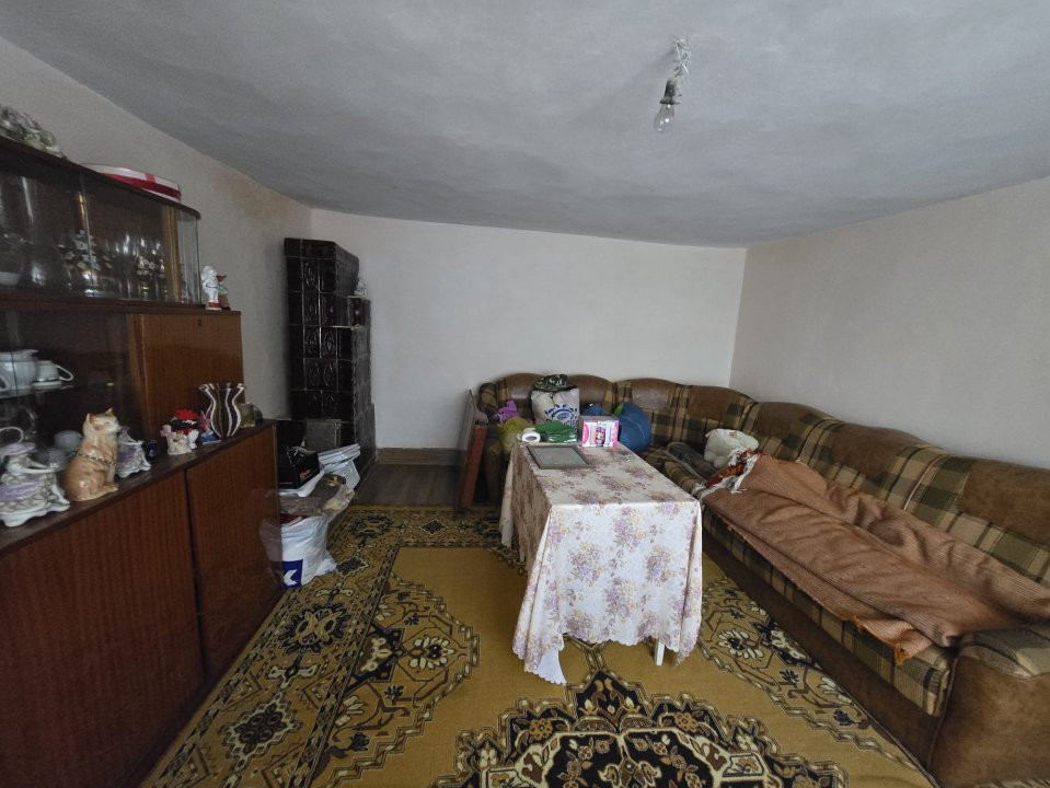 Casă de vânzare la 12 km de Târgu Jiu
