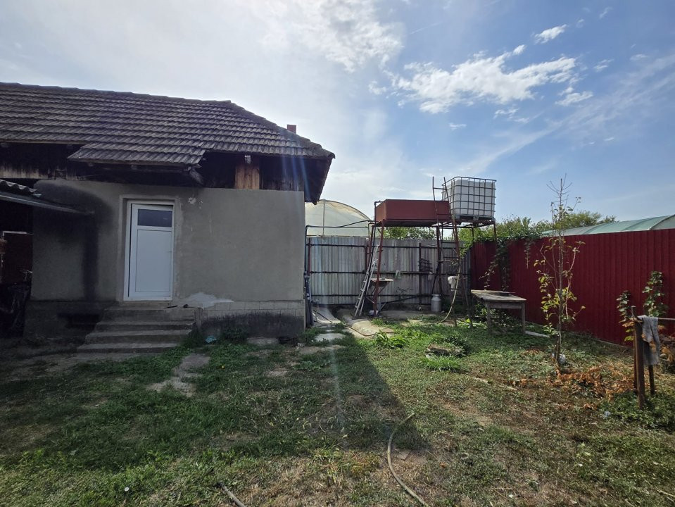 Casă de vânzare la 12 km de Târgu Jiu