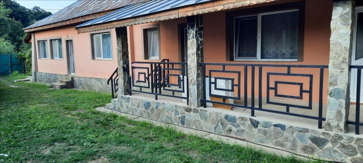 Casă cu teren generos, ideală pentru familie – la 10 min de Târgu Jiu
