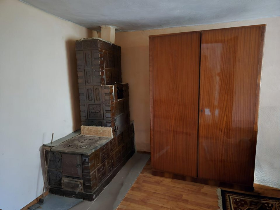 Casă cu teren generos, ideală pentru familie – la 10 min de Târgu Jiu