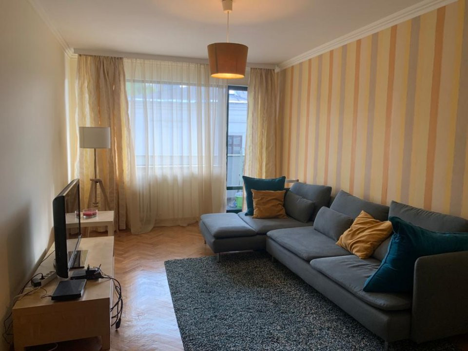 Apartament de 2 camere in Piata Romana