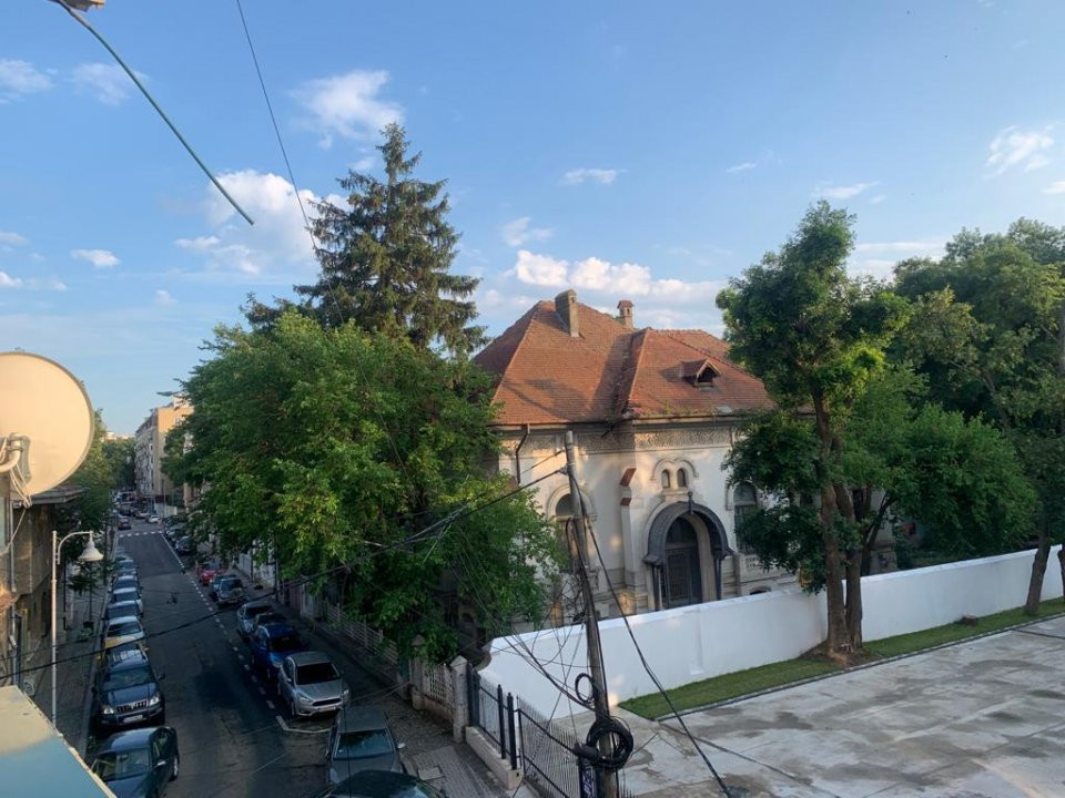 Apartament de 2 camere in Piata Romana