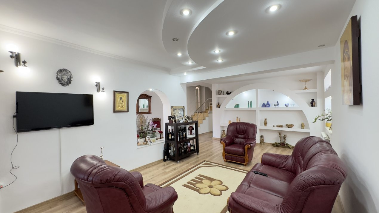 Casă 5 camere P+1 Teren 1010 mp Str. Agoșton - Carei - Comision 0% 